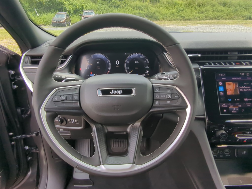 2025 Jeep Grand Cherokee Altitude X photo 13