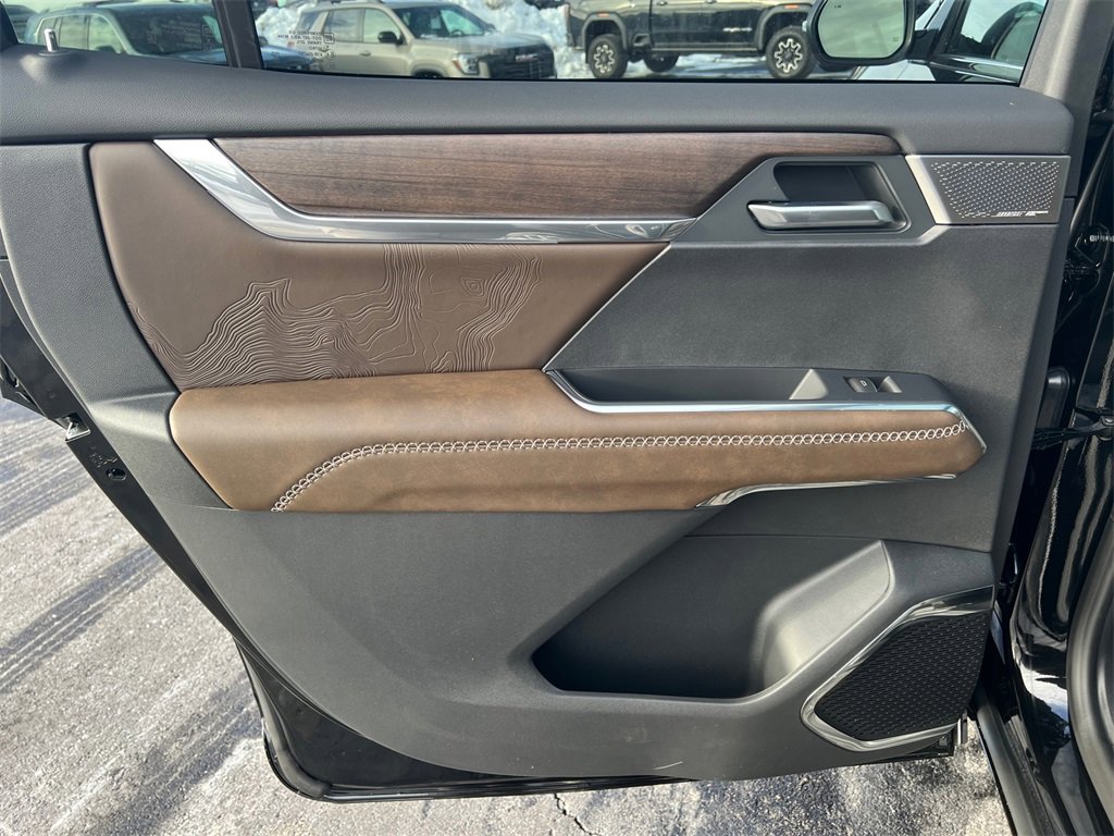 2026 GMC ACADIA - Image 31