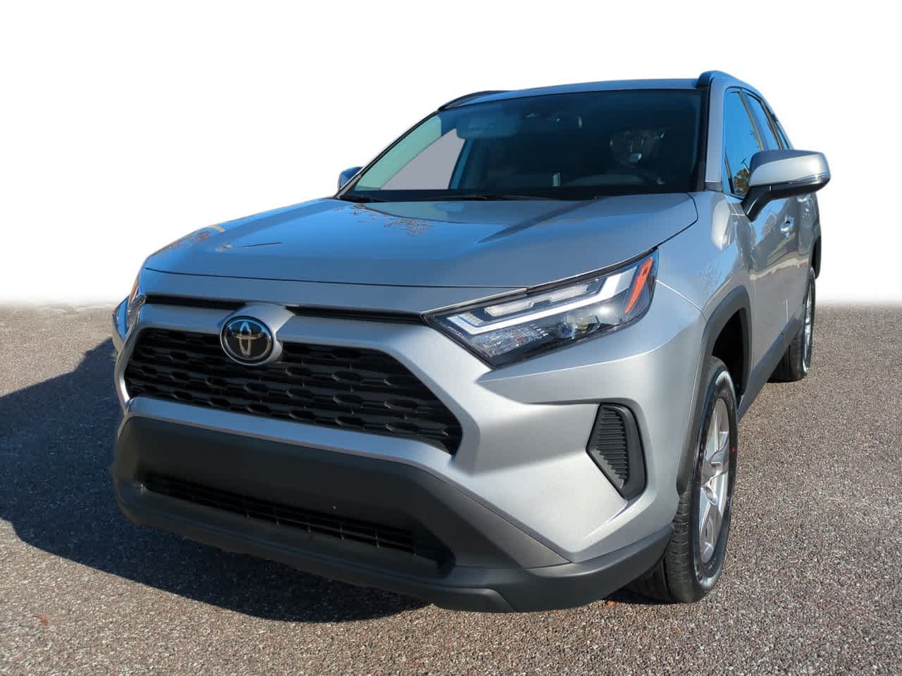 2025 Toyota RAV4 XLE's photo