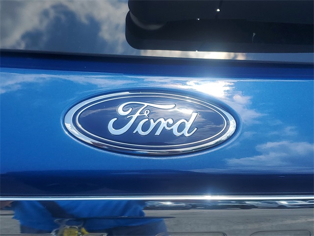 2022 Ford Explorer XLT photo 6