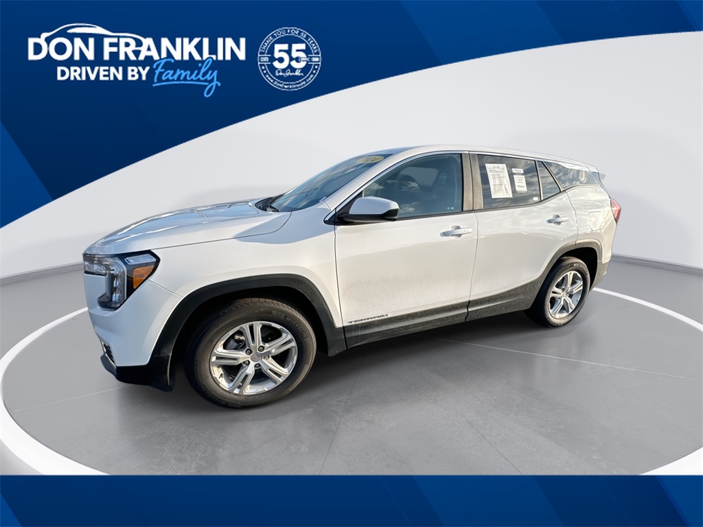 2024 GMC Terrain SLE's photo