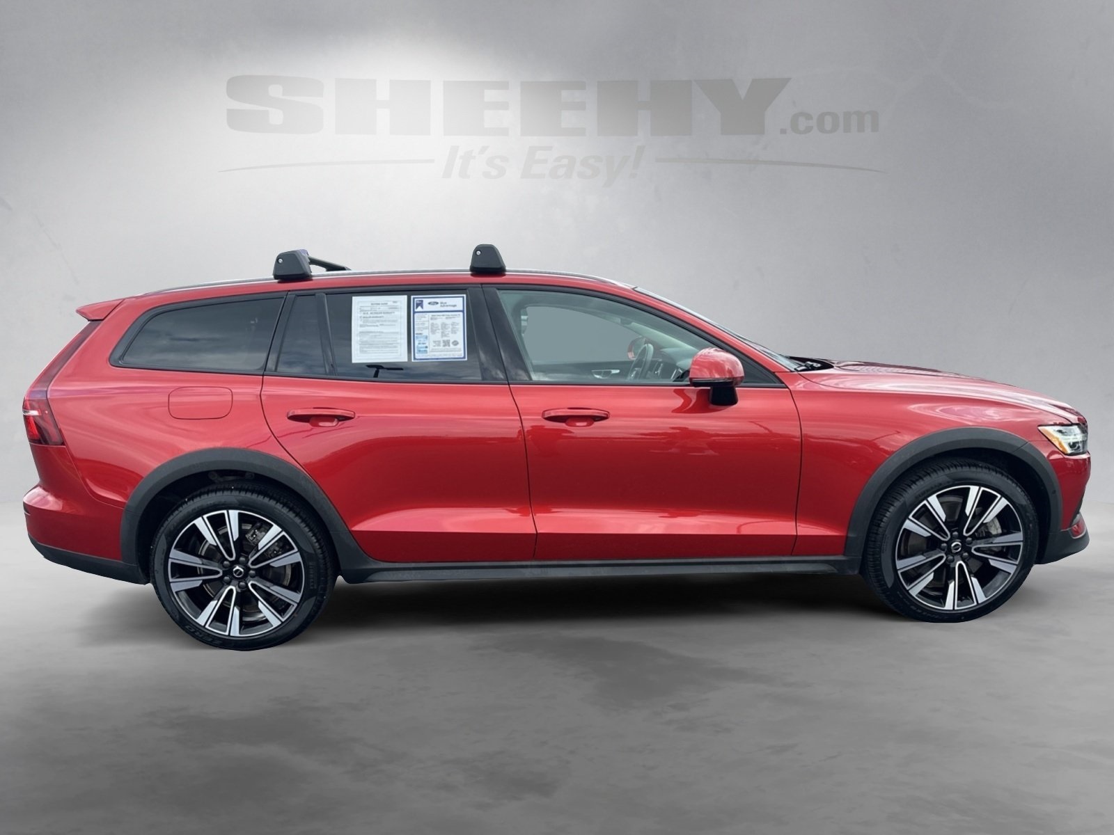 2022 Volvo V60 Cross Country T5 AWD photo 6