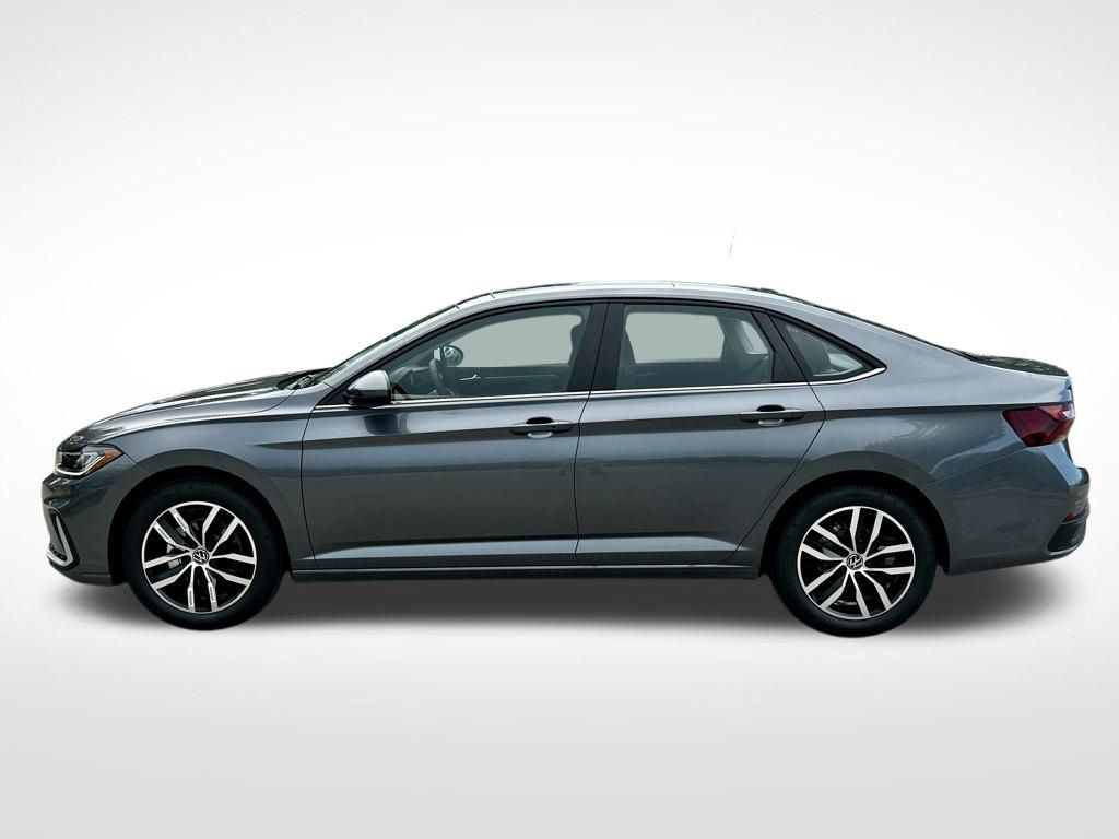 2025 Volkswagen Jetta 1.5T SE photo 3