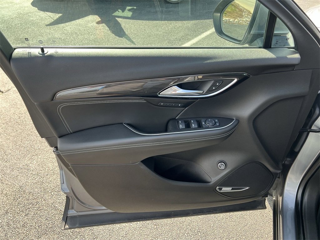 2021 Buick Envision Essence photo 19