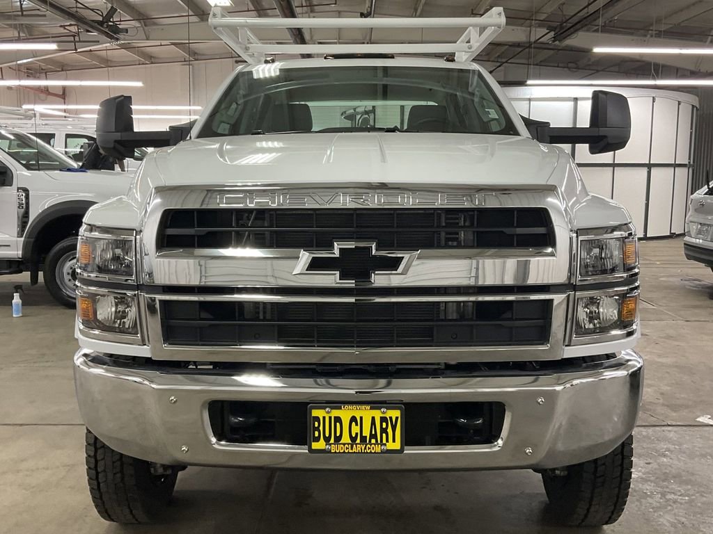 2024 Chevrolet Silverado 5500HD Work Truck photo 2