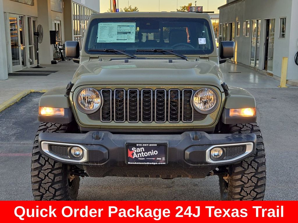 2025 Jeep Gladiator Texas Trail photo 3