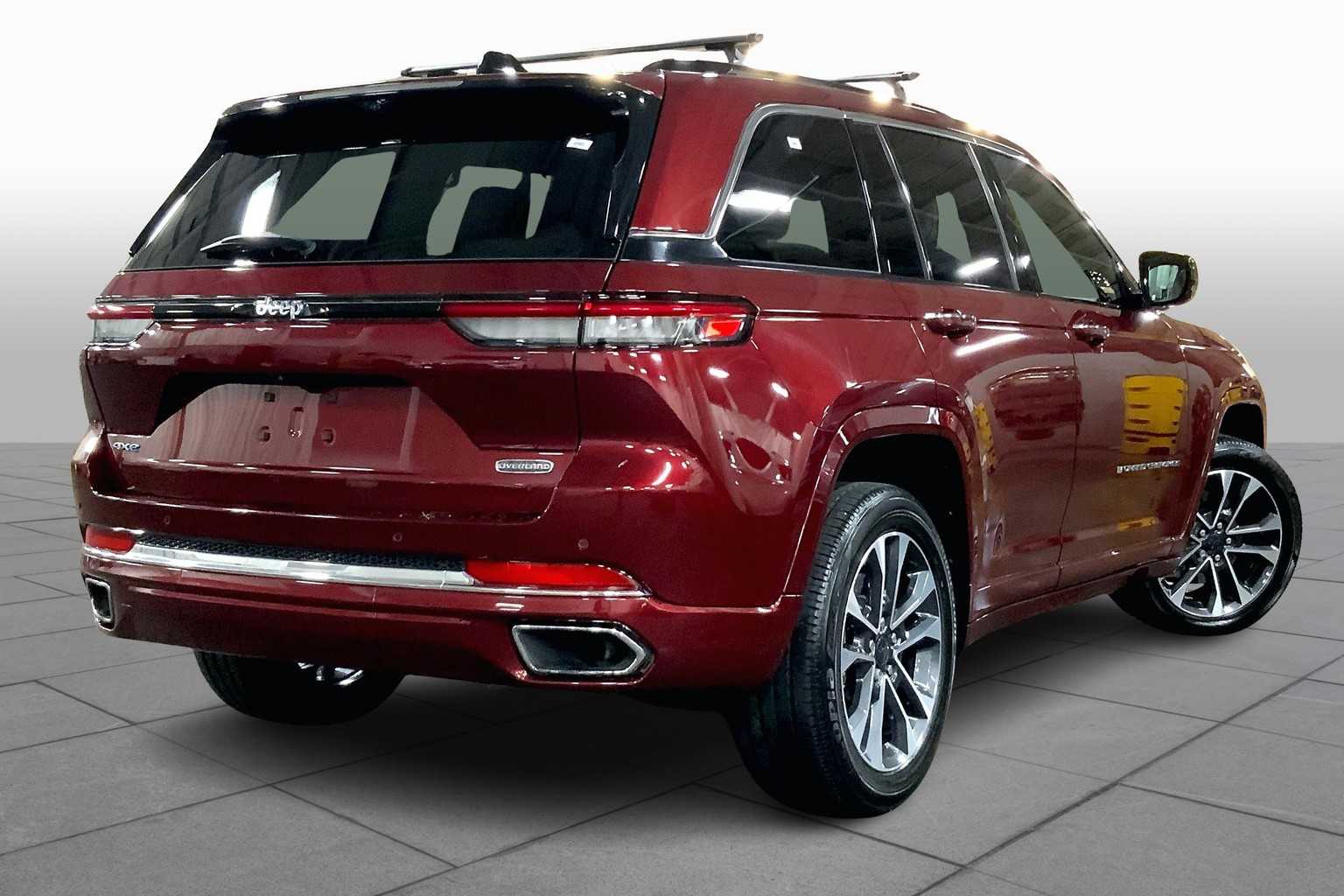 2023 Jeep Cherokee 4xe Overland photo 12
