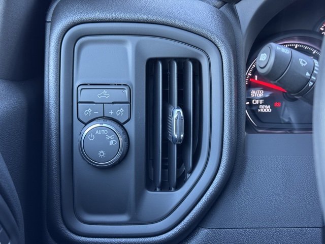 2025 Chevrolet Silverado 1500 Custom photo 22