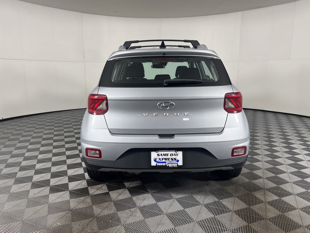 2022 Hyundai Venue SEL Limited photo 6