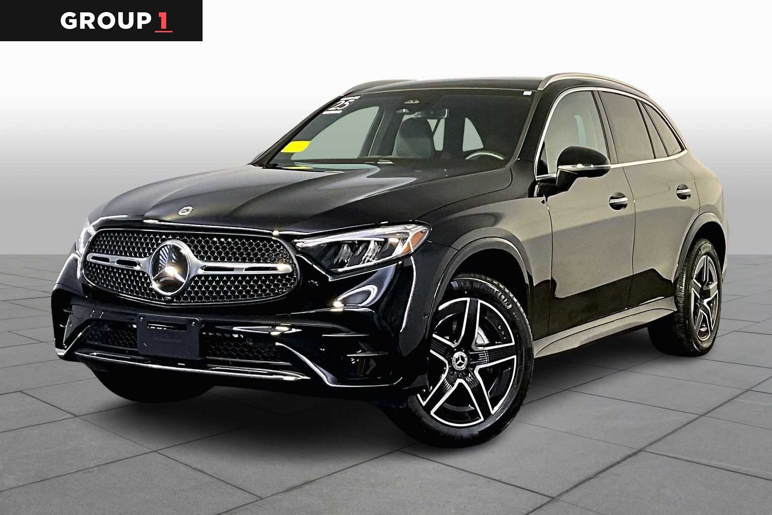 2025 Mercedes-Benz GLC Base's photo