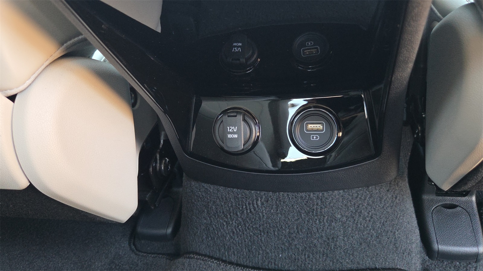 2023 Kia Sorento SX photo 16