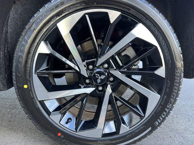 2025 Mitsubishi Outlander PHEV SE S-AWC photo 6