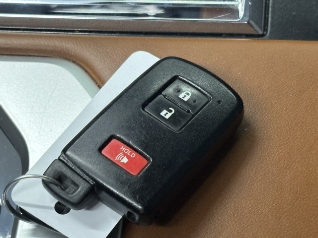 2021 Toyota Tundra Platinum Grade photo 32