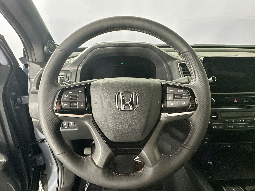 2025 Honda Ridgeline Black Edition photo 24