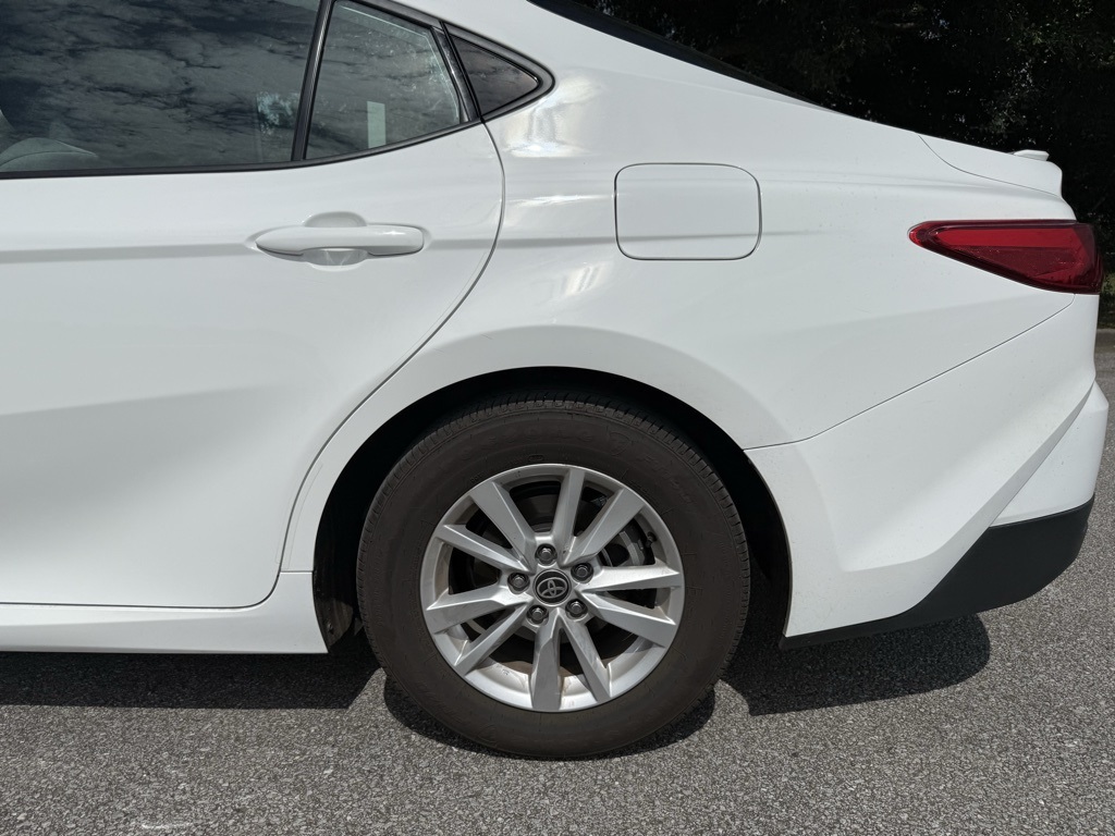 2025 Toyota Camry photo 11