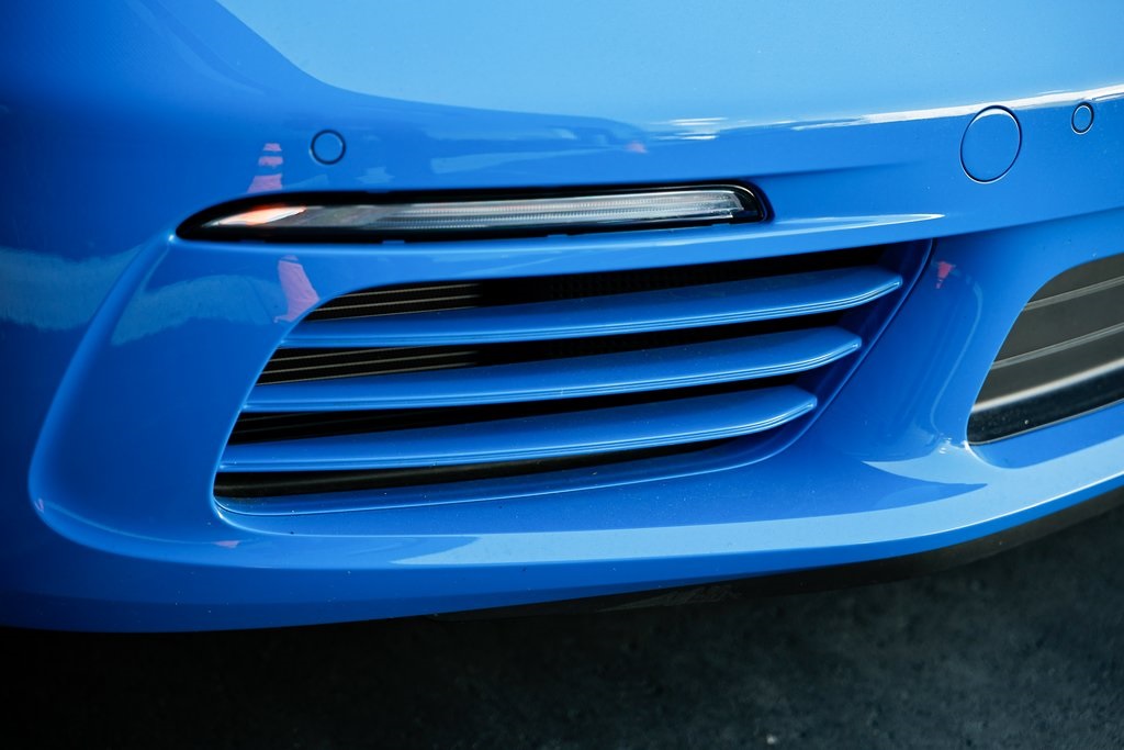 2025 Porsche Cayman photo 20