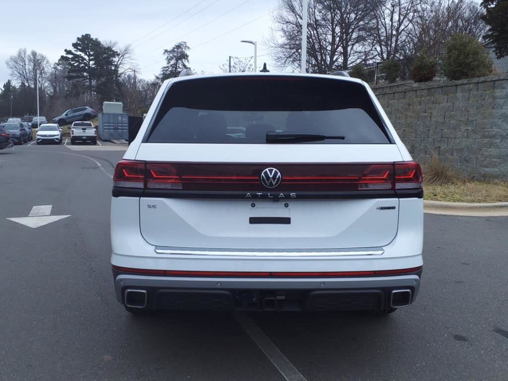 2025 Volkswagen Atlas Peak Edition photo 17