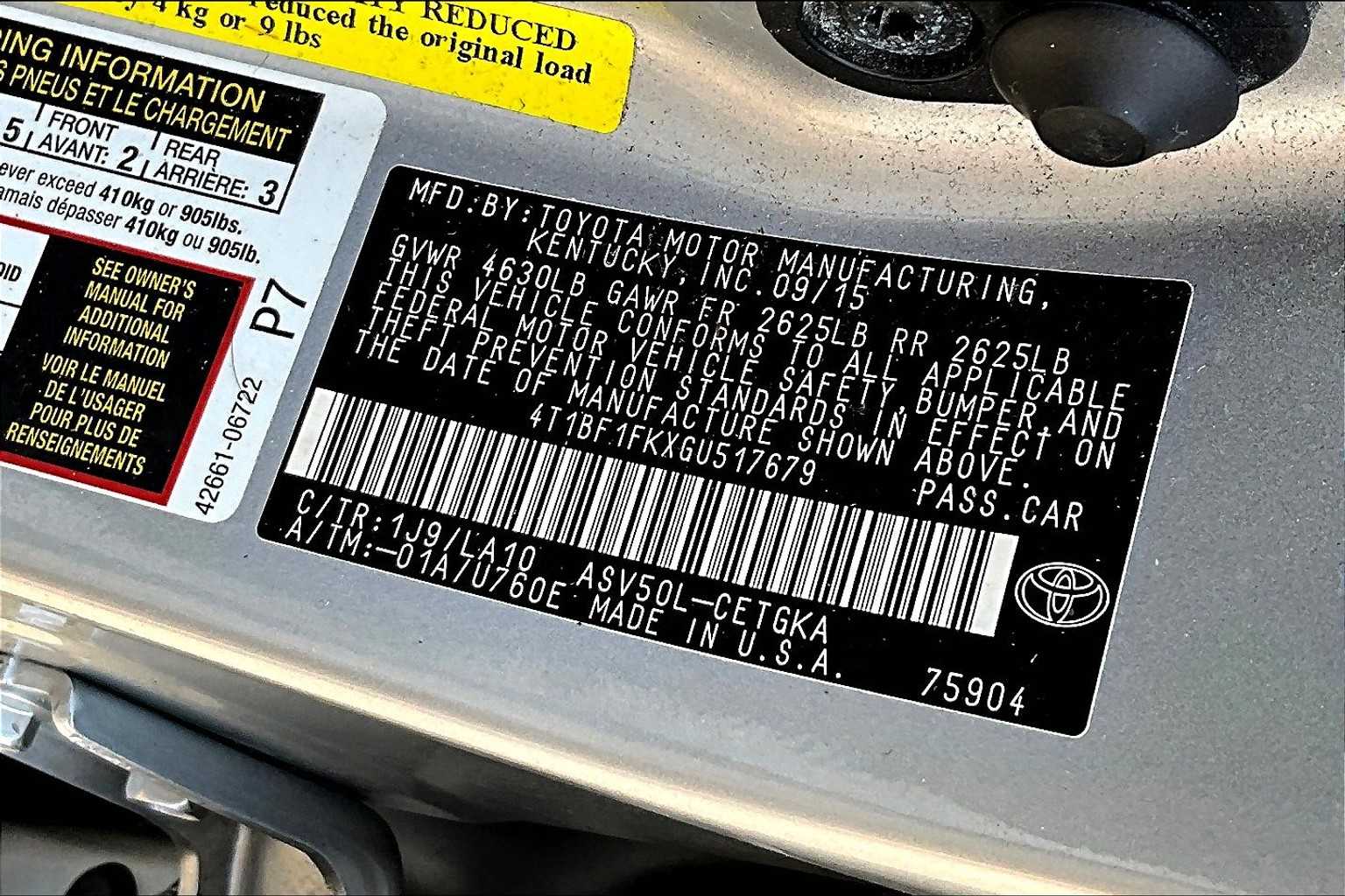2016 Toyota Camry XLE photo 36