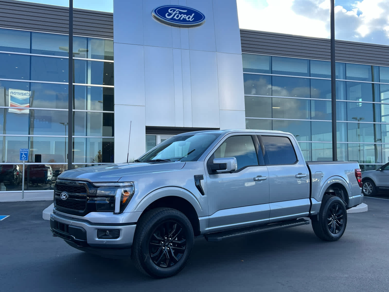 2025 Ford F-150 Lariat's photo
