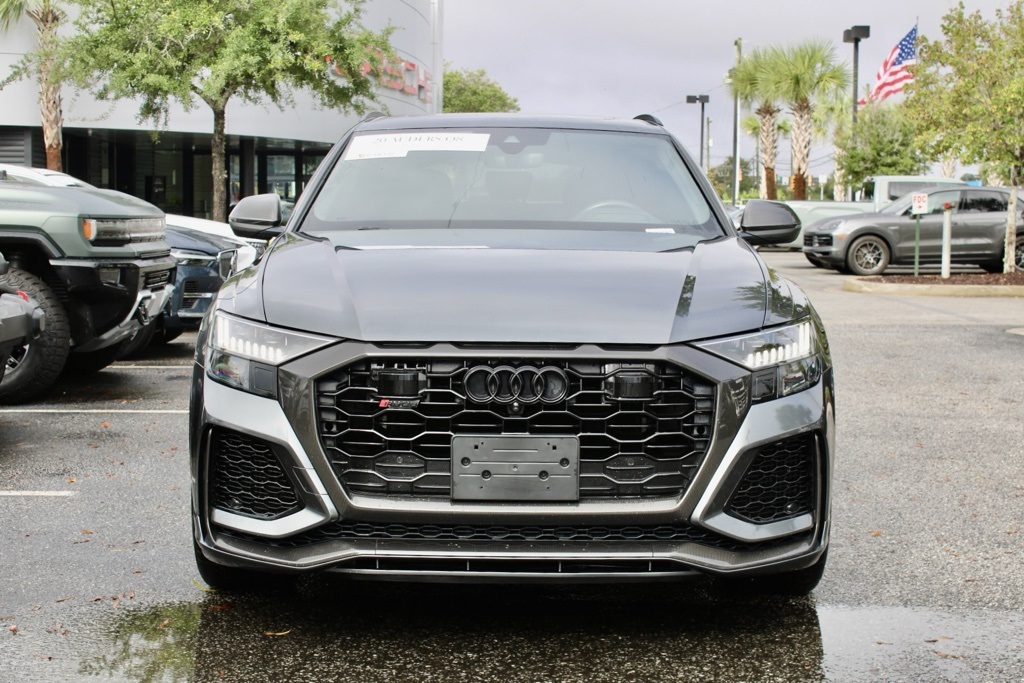 2020 Audi RS Q8 photo 2