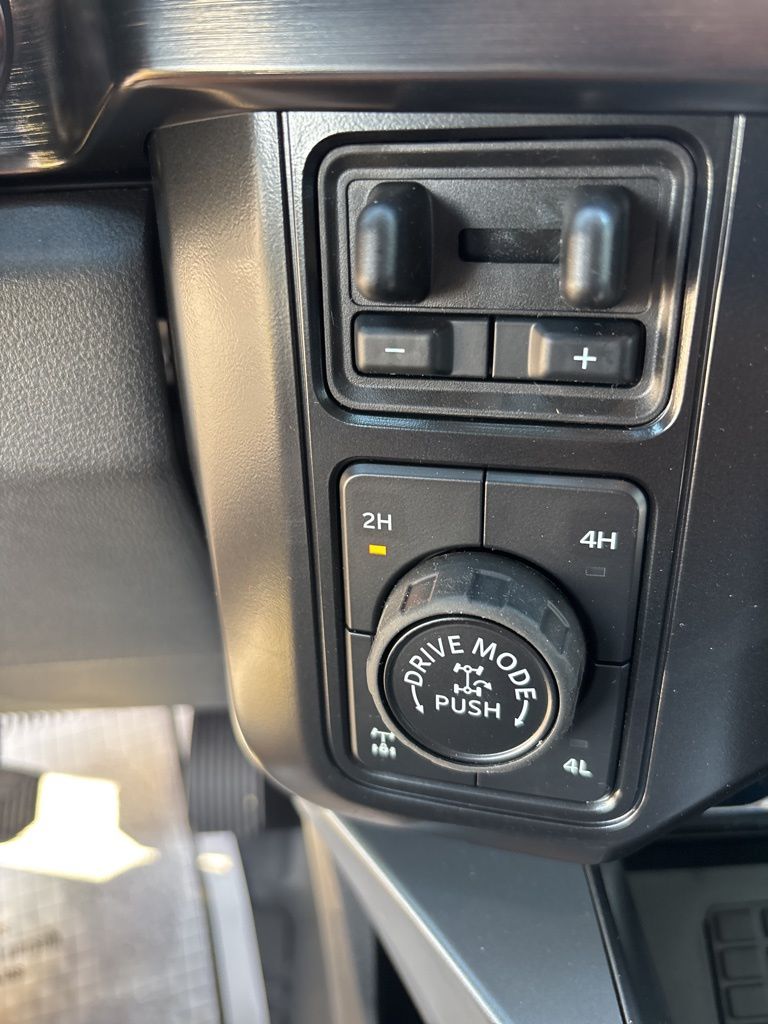2025 Ford F-350 Lariat photo 22