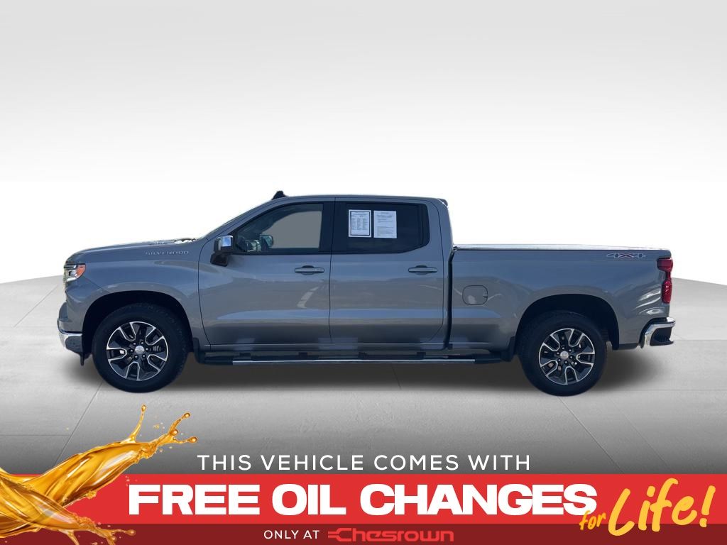 2023 Chevrolet Silverado 1500 LT photo 2