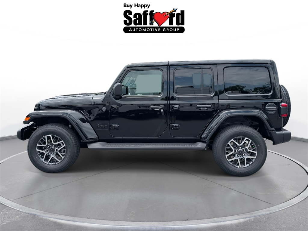 2025 Jeep Wrangler Sahara photo 4