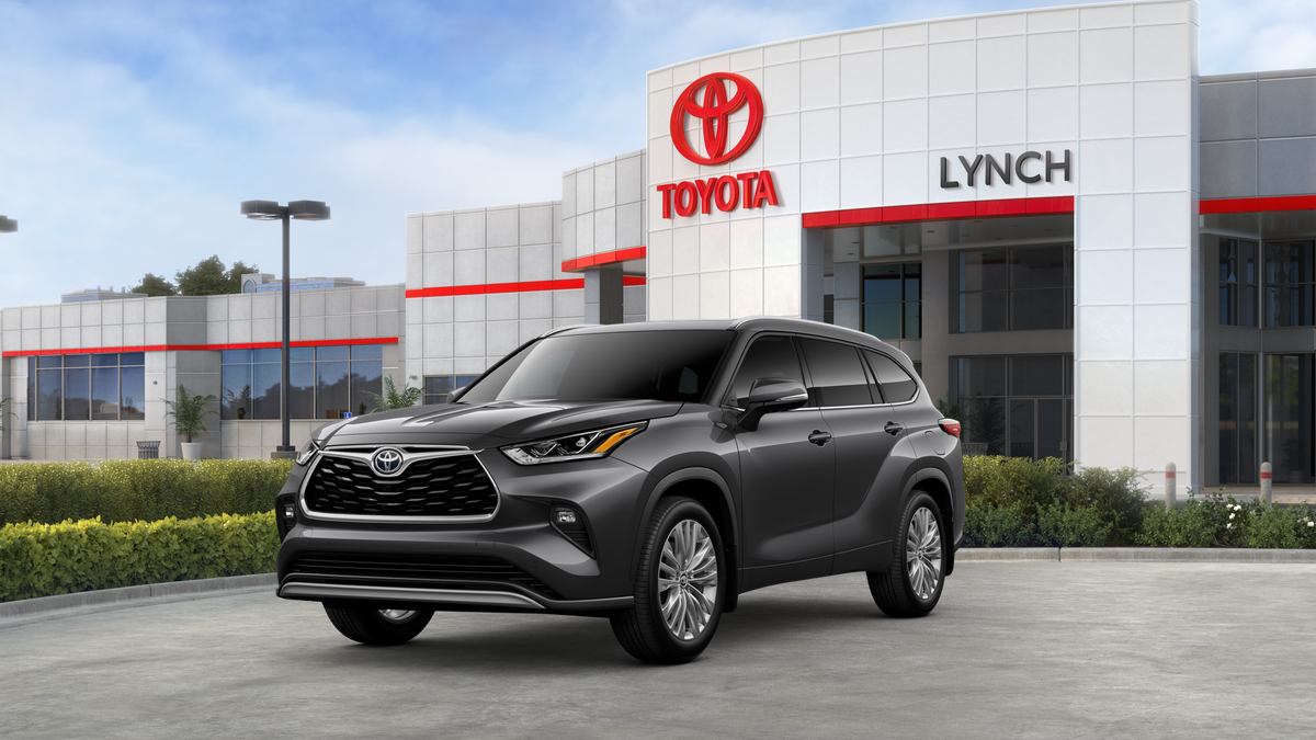 2025 Toyota Highlander XLE photo 2