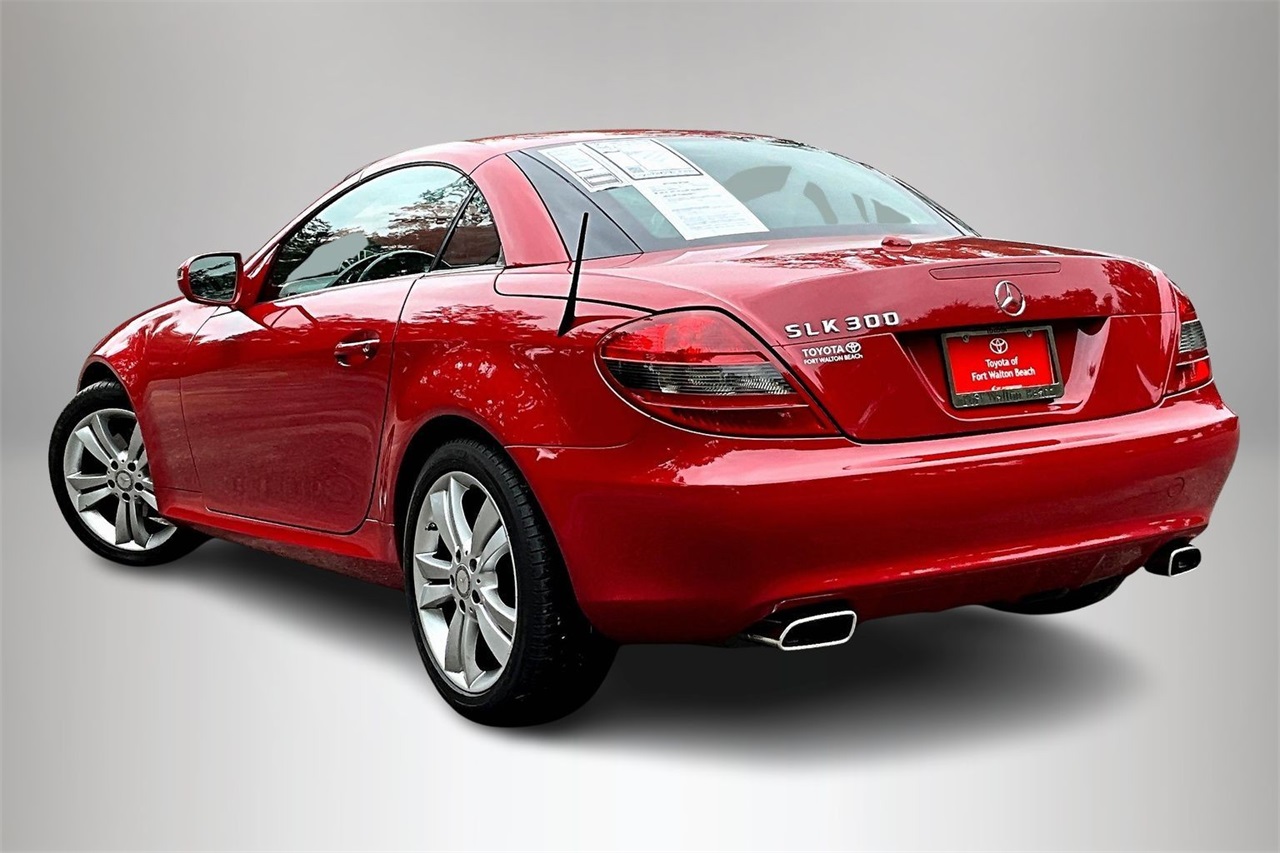 2010 Mercedes Benz SLK 300 photo 4