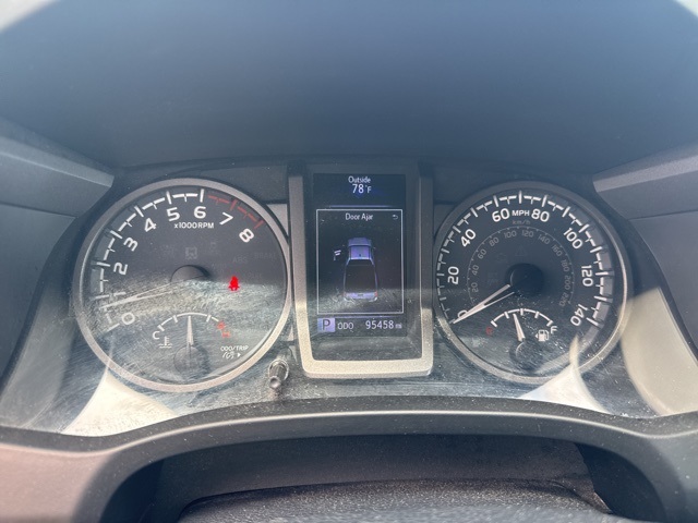 2018 Toyota Tacoma TRD Off-Road photo 15