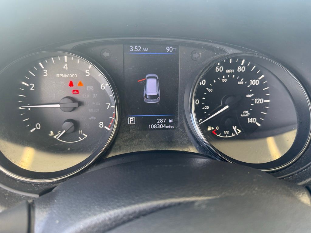 2020 Nissan Rogue SV photo 16