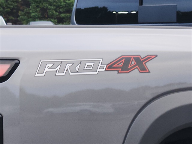 2025 Nissan Frontier Crew Cab PRO-4X photo 4