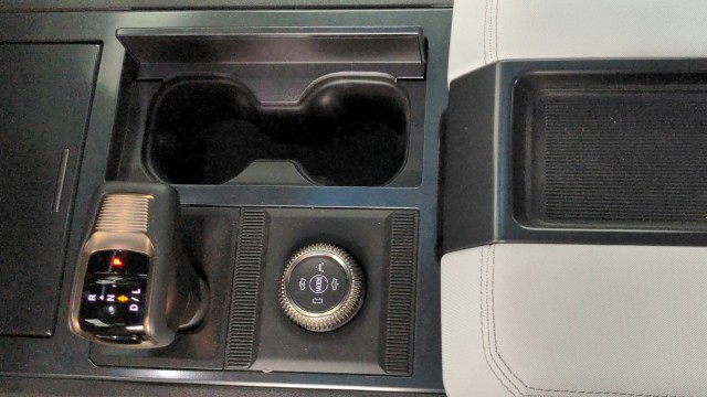 Used 2025 Void Black GMC 2X image 19