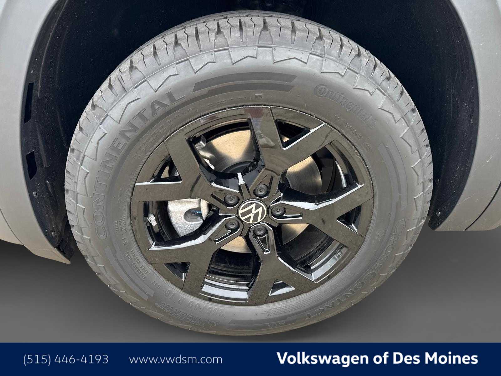 2025 Volkswagen Atlas Peak Edition SE photo 4