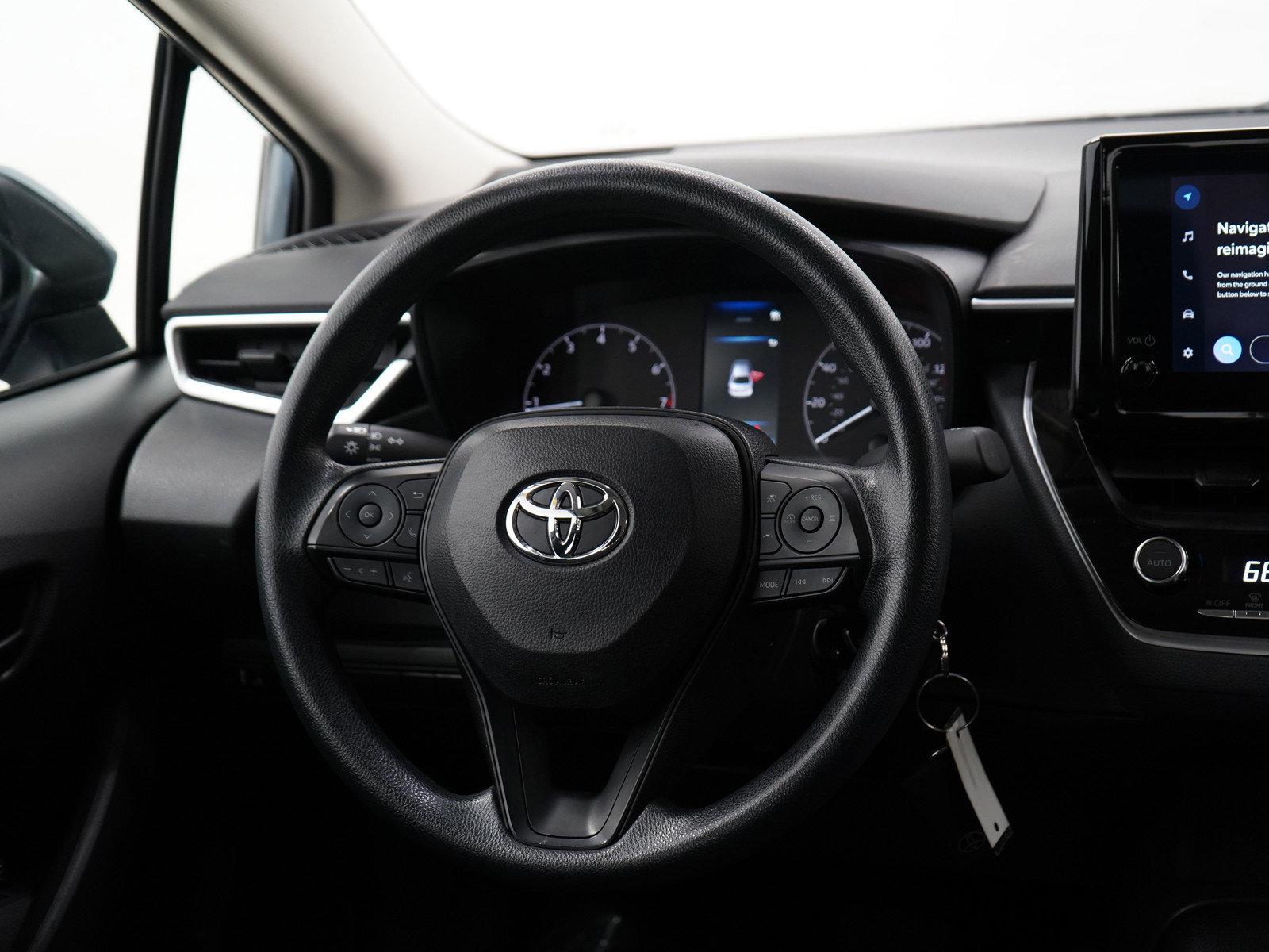 2024 Toyota Corolla LE photo 13