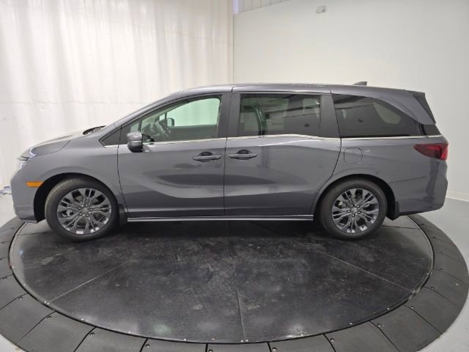 2026 Honda Odyssey Touring photo 22