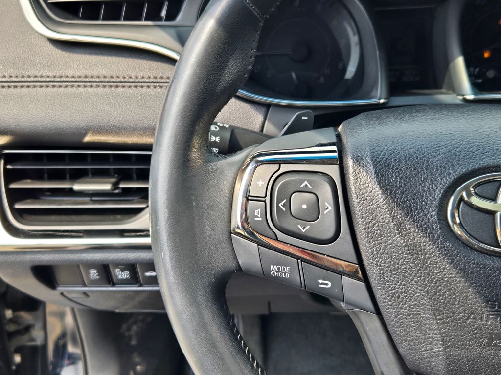2016 Toyota Avalon Touring photo 28