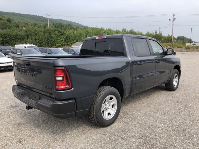 2025 Ram 1500 Tradesman photo 3