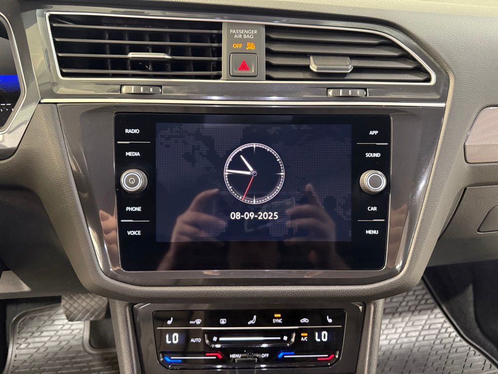 2024 Volkswagen Tiguan SE Wolfsburg Edition photo 20