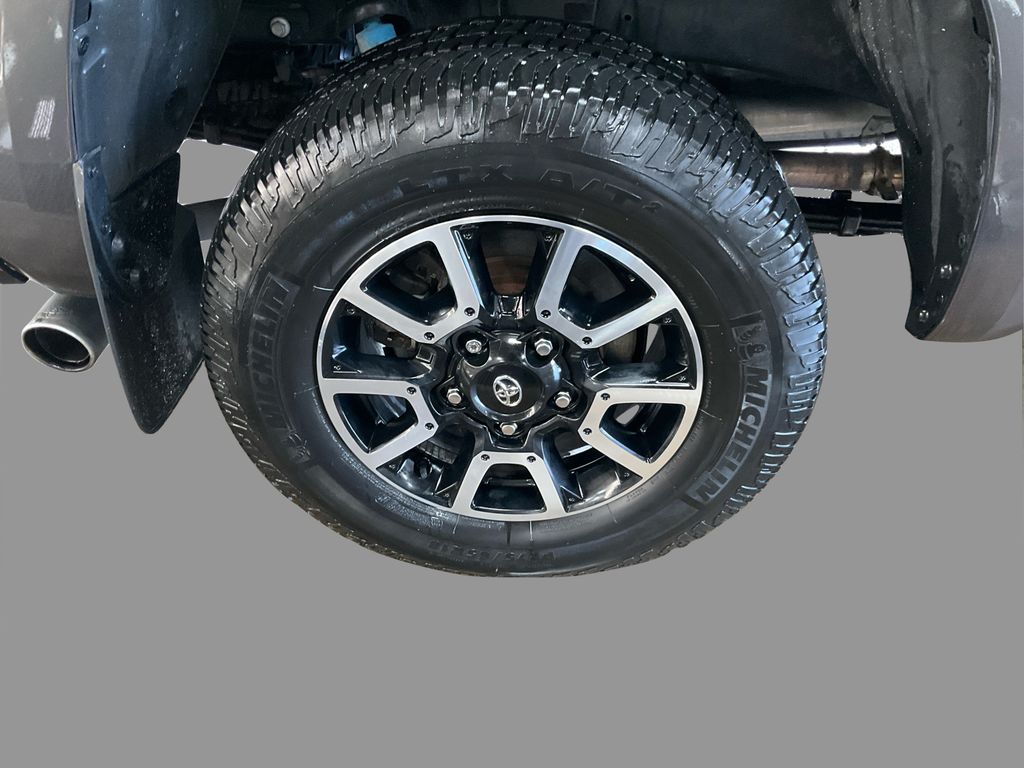2021 Toyota Tundra Limited Grade photo 23