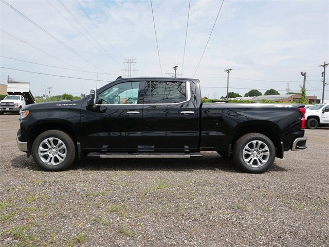 2026 Chevrolet Silverado 1500 LTZ photo 3