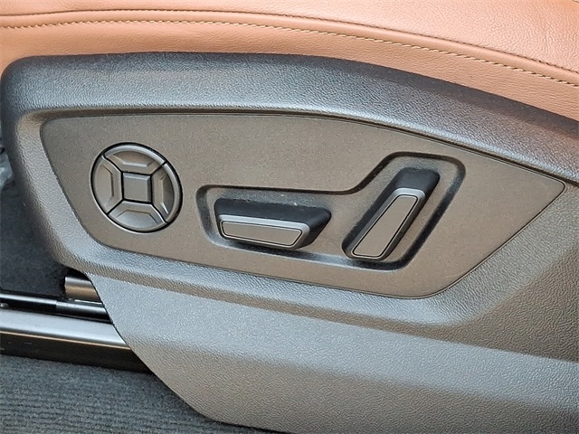 2024 Audi Q8 55 Premium Plus photo 16