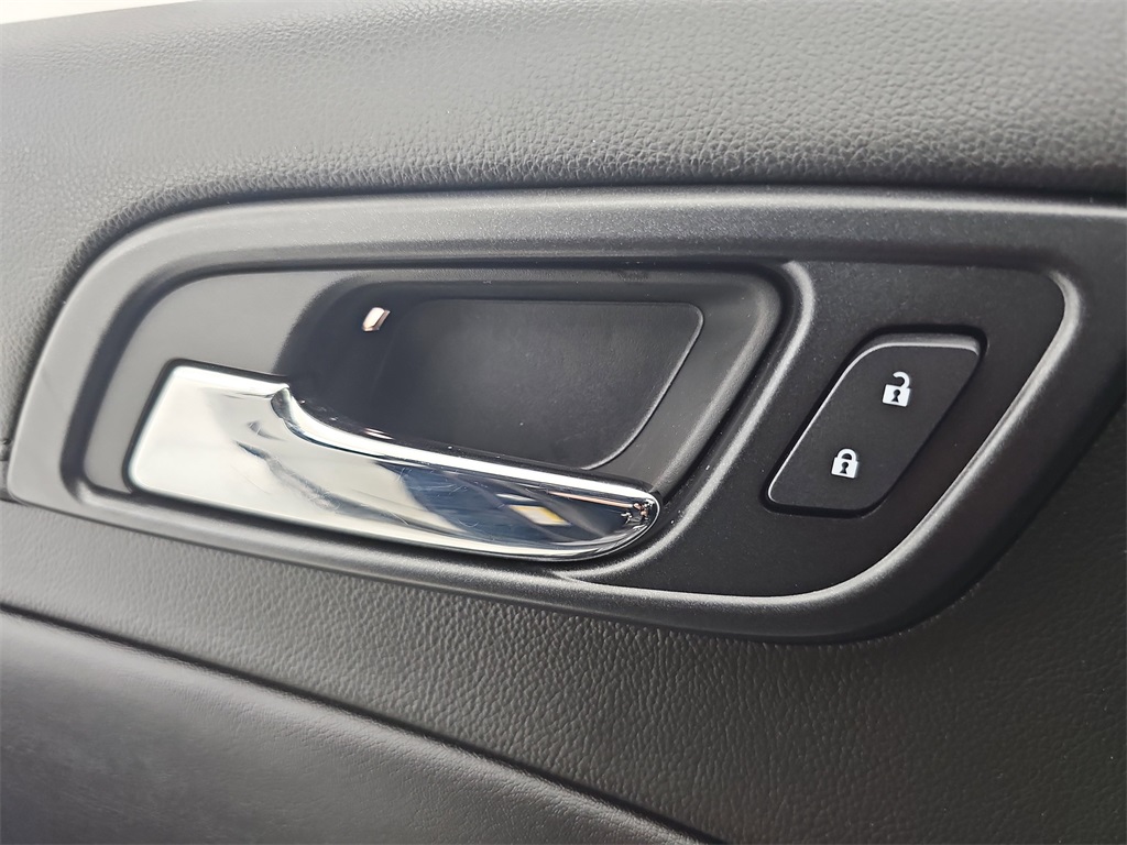 2018 Chevrolet Tahoe LT photo 30