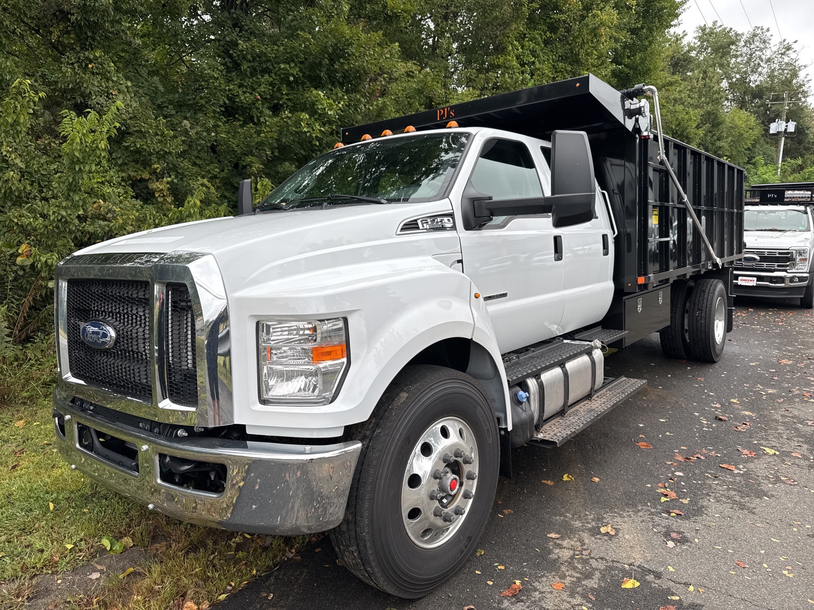 2026 Ford F-750 photo 4
