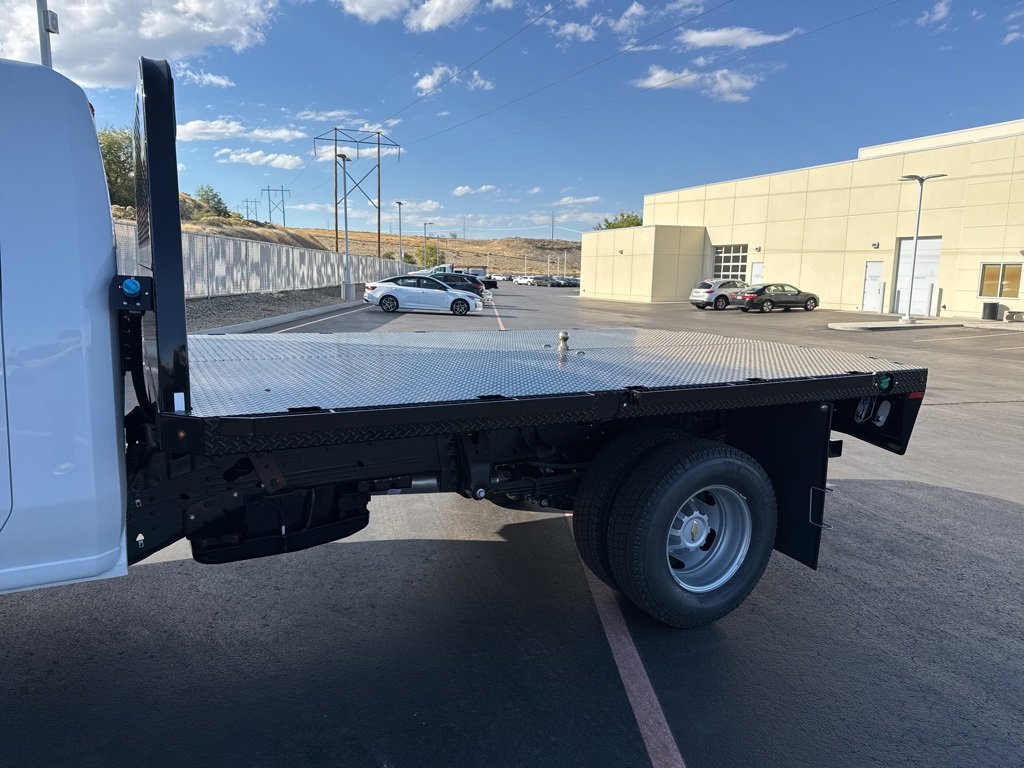 2025 Chevrolet Silverado 3500HD Work Truck photo 4