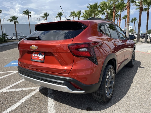 2024 Chevrolet Trax LT photo 5