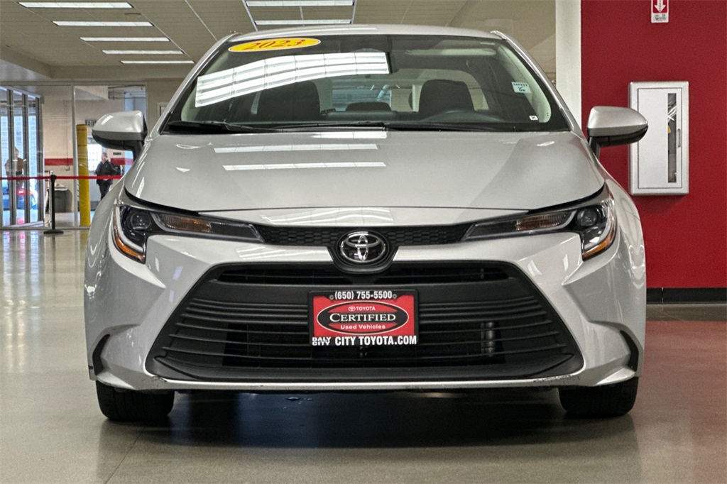 2023 Toyota Corolla LE photo 9
