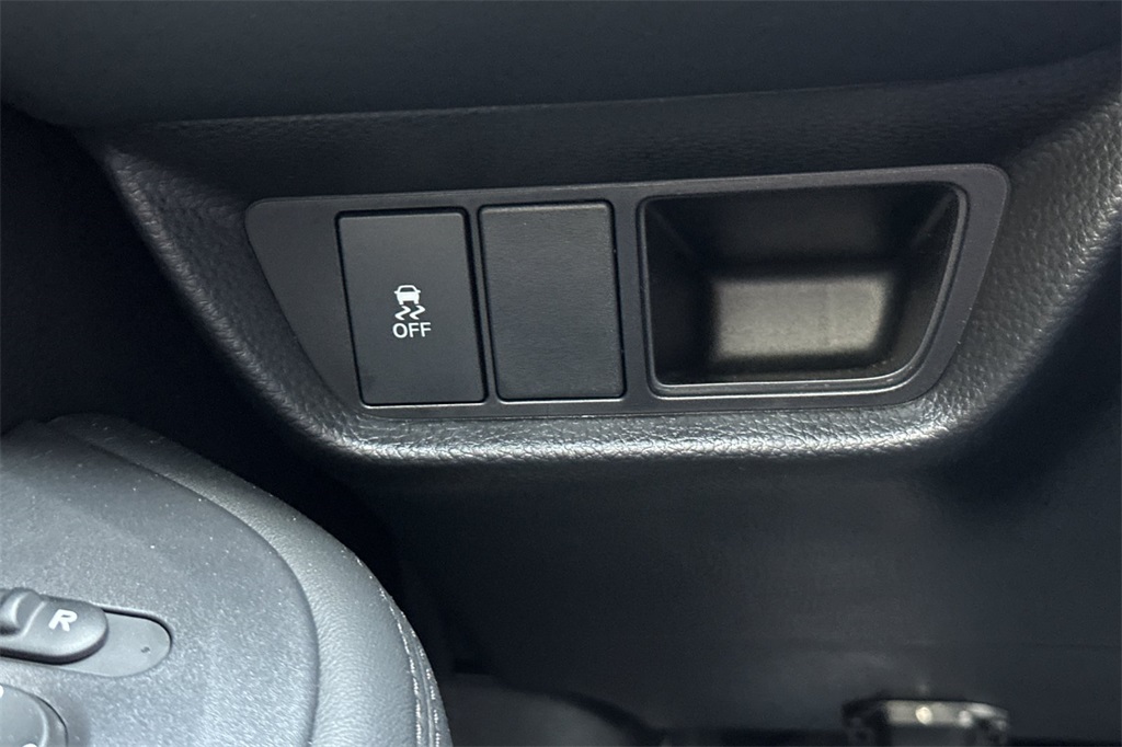 2026 Honda HR-V LX photo 28