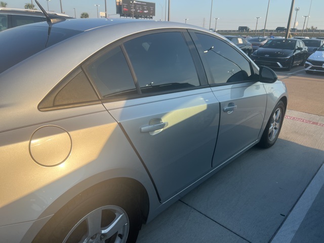 2014 Chevrolet Cruze LS photo 4