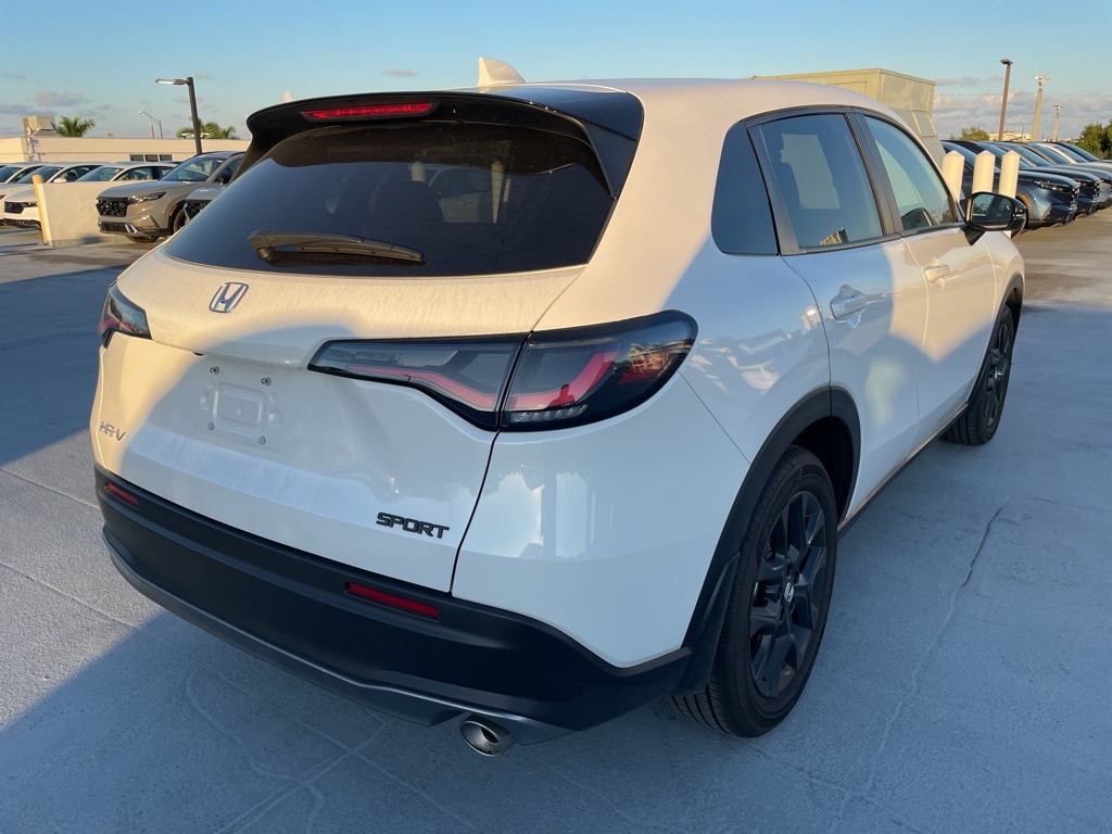 2025 Honda HR-V Sport photo 3